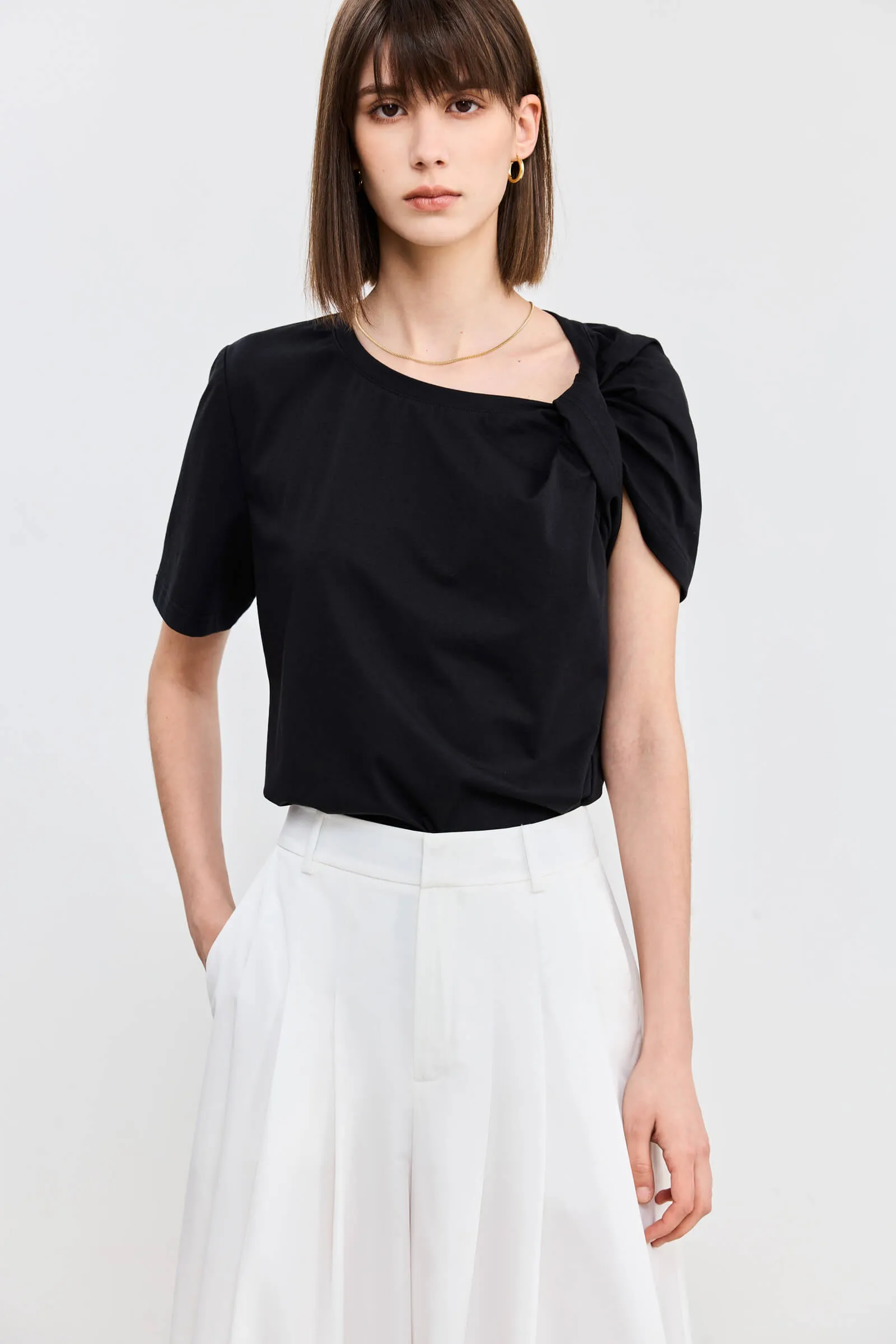 LILY Comfortable Fit Style Short Sleeve T-shirt