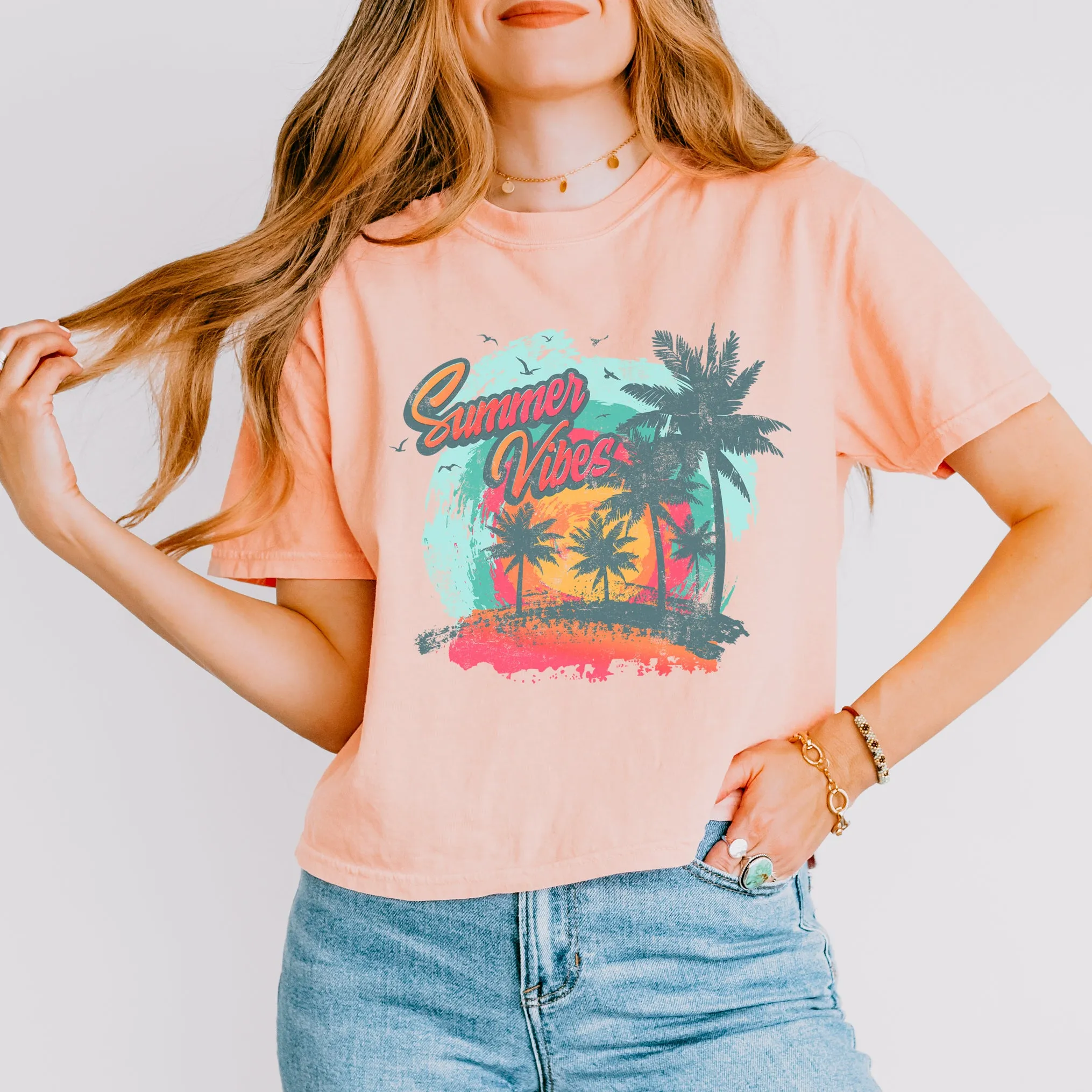 Summer Vibes Vintage | Relaxed Fit Cropped Tee